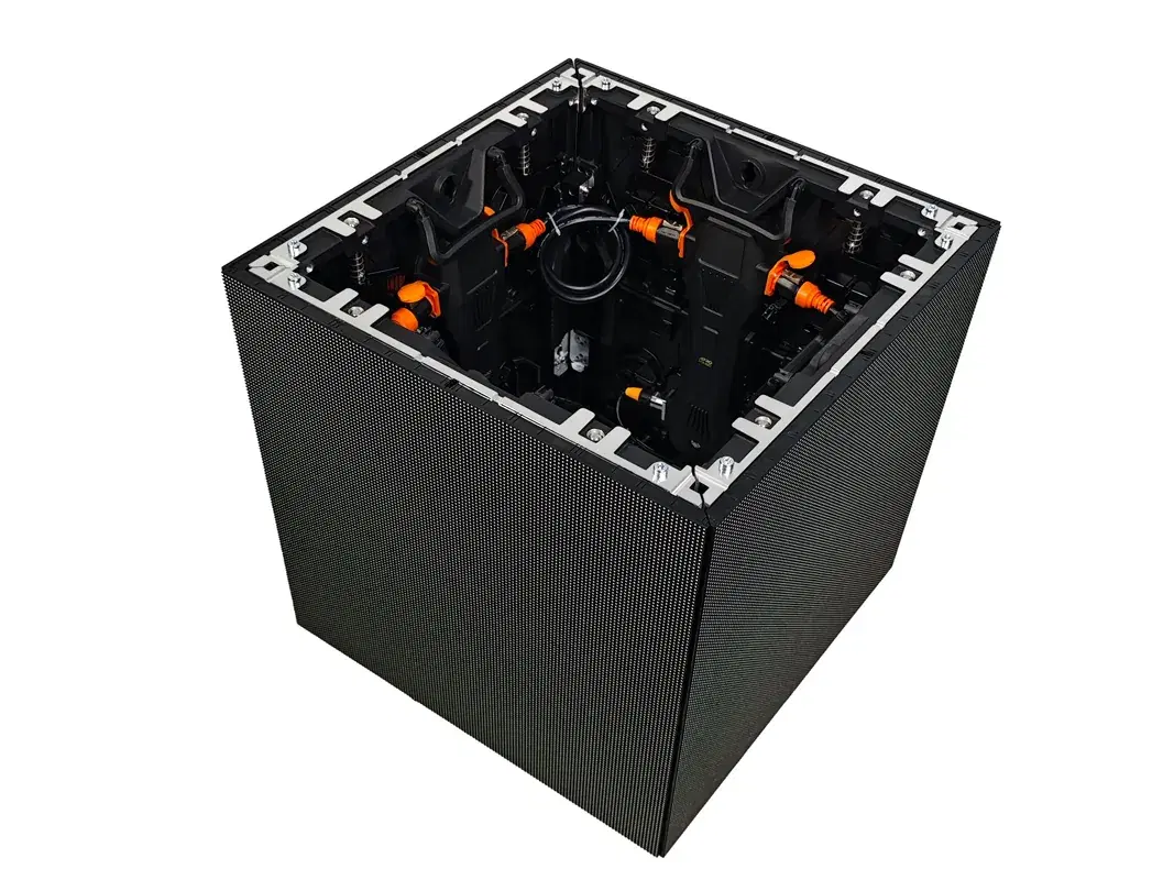 Cubo armado con gabinetes de alquiler