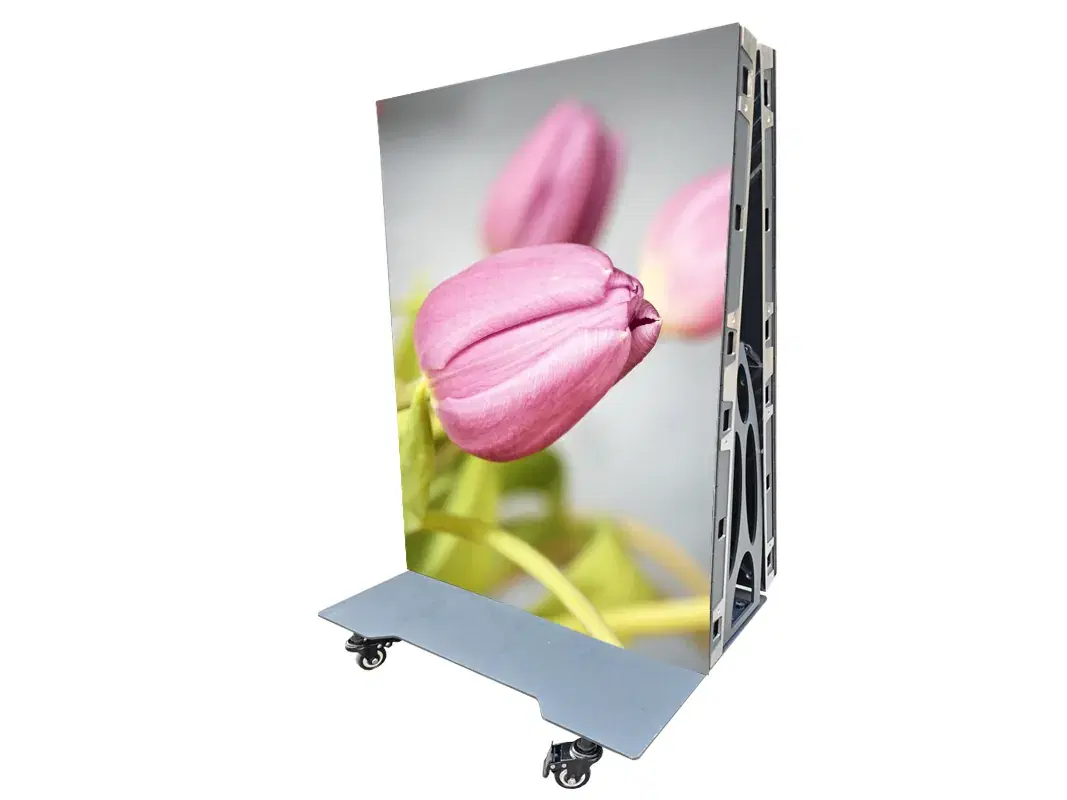 Póster LED Serie CM sobre base con ruedas, encendido